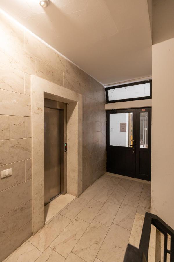 Top Bnb Tirana Bagian luar foto