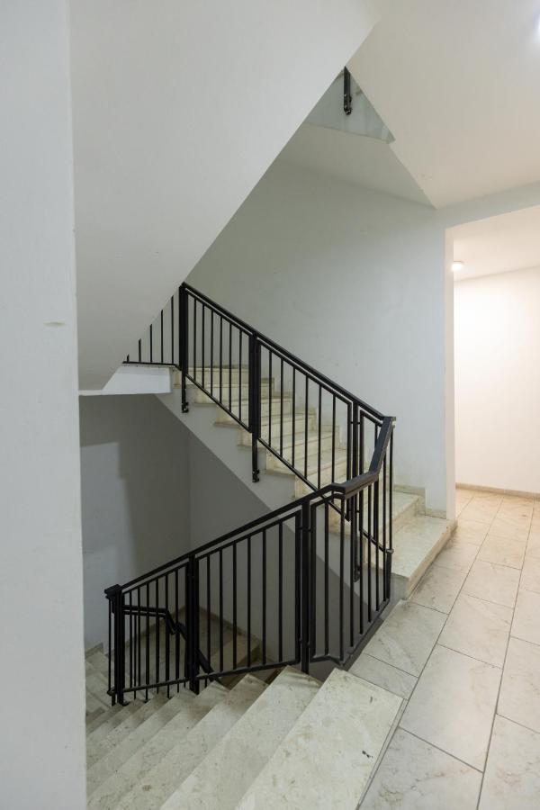 Top Bnb Tirana Bagian luar foto